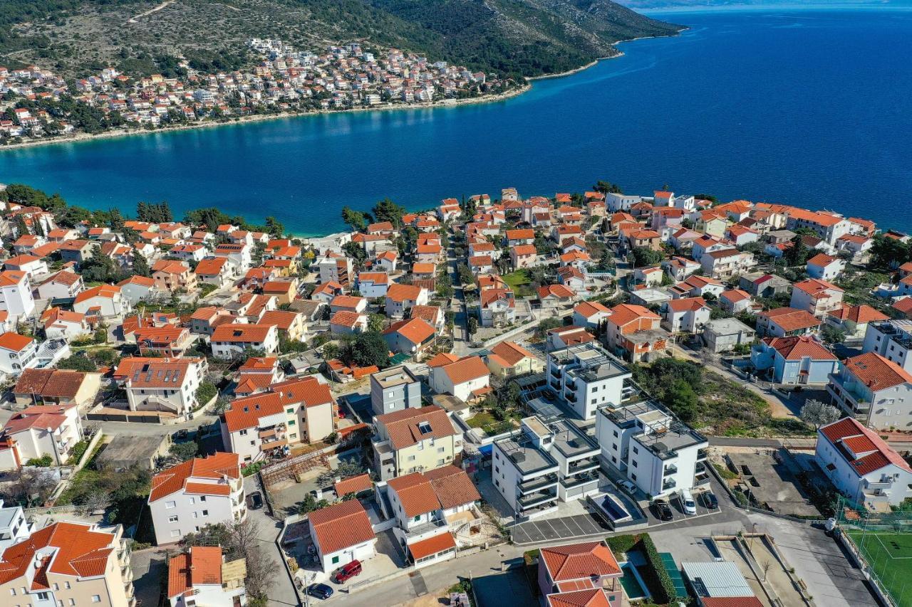 Luxury Apartment Pia With Swimming Pool And Grill Trogir Exterior foto